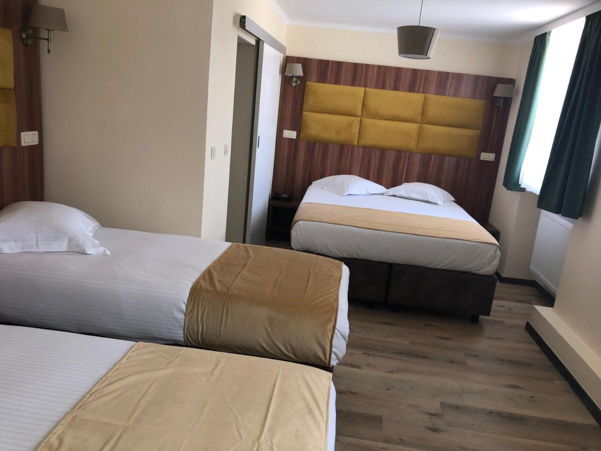 Sun Hotel Saint-Gilles Экстерьер фото