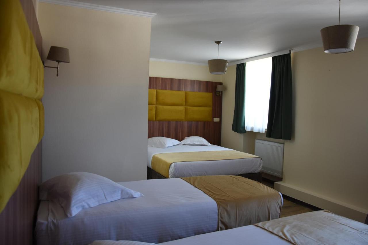 Sun Hotel Saint-Gilles Экстерьер фото