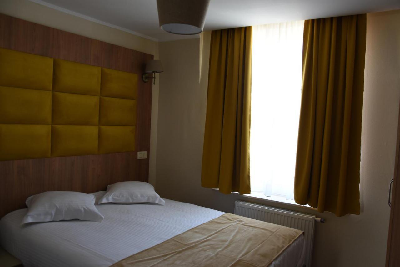 Sun Hotel Saint-Gilles Экстерьер фото