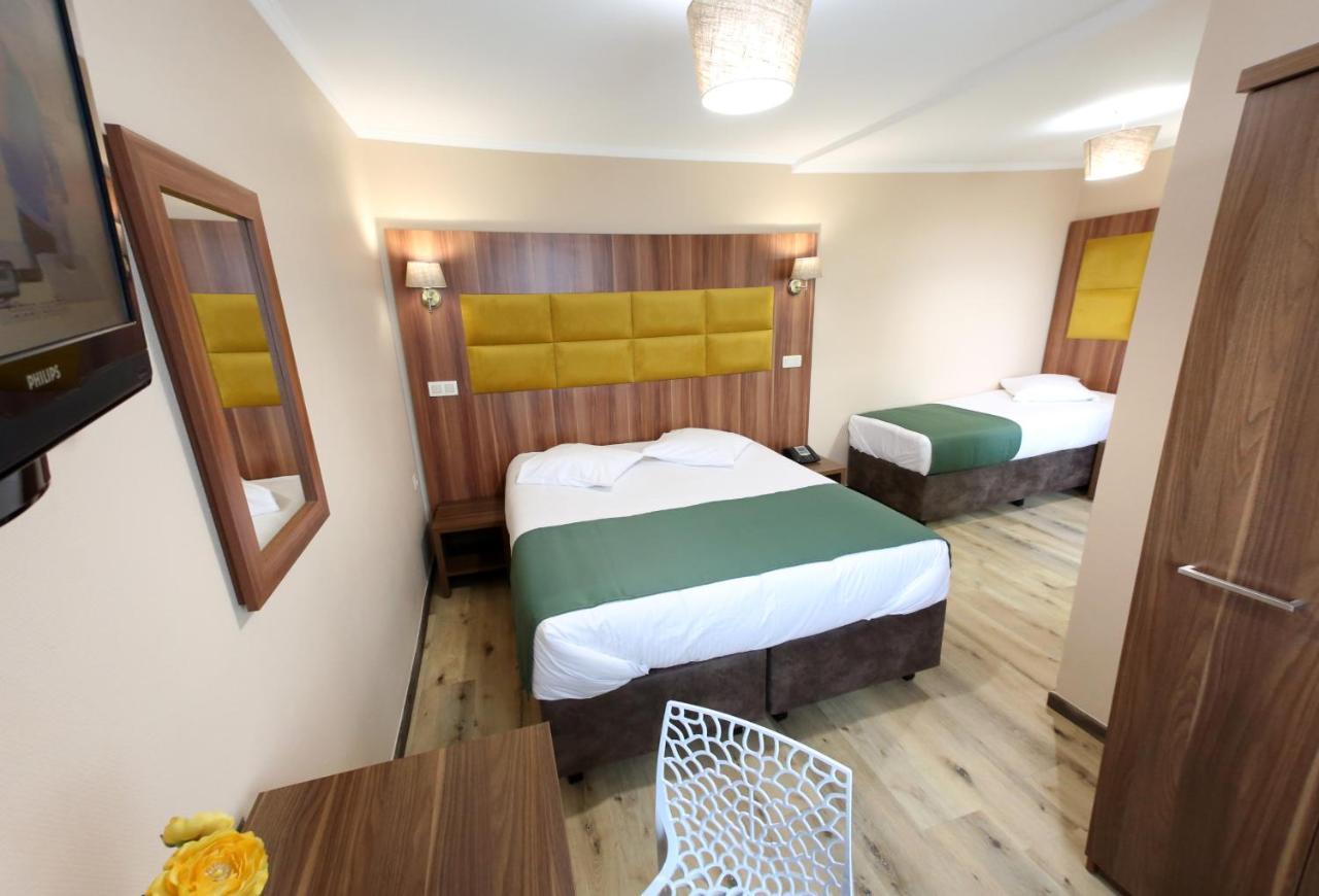 Sun Hotel Saint-Gilles Экстерьер фото