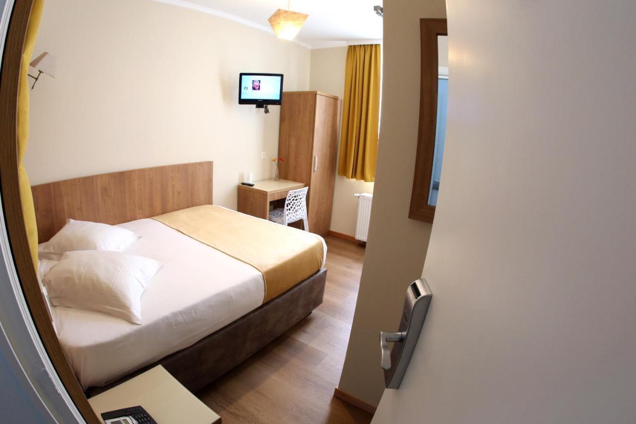 Sun Hotel Saint-Gilles Экстерьер фото