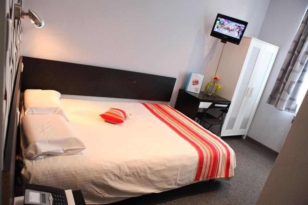 Sun Hotel Saint-Gilles Экстерьер фото